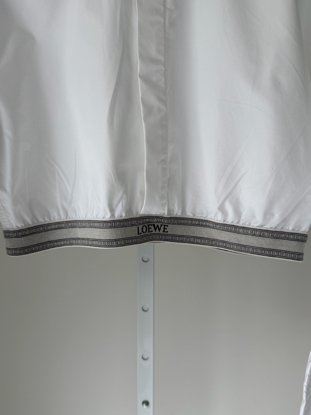 Loewe White Cropped Cotton Shirt with Branded Hem - Picture 4 of 6